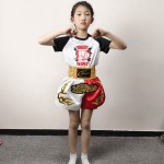 Yellow-Waist Shorts + Quick-dry black-sleeve T-shirt printed with red-black fists Yellow-Waist Shorts + Quick-dry black-sleeve T-shirt printed with red-black fists