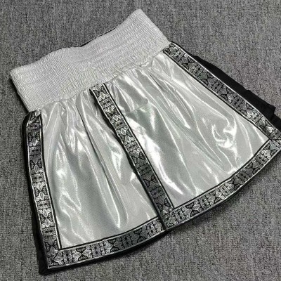 Men's Shiny Silver Boxing Trunks with Ornate Black Trim, Retro Style Fight Shorts for Boxing/Muay Thai, High-Quality Athletic Wear 